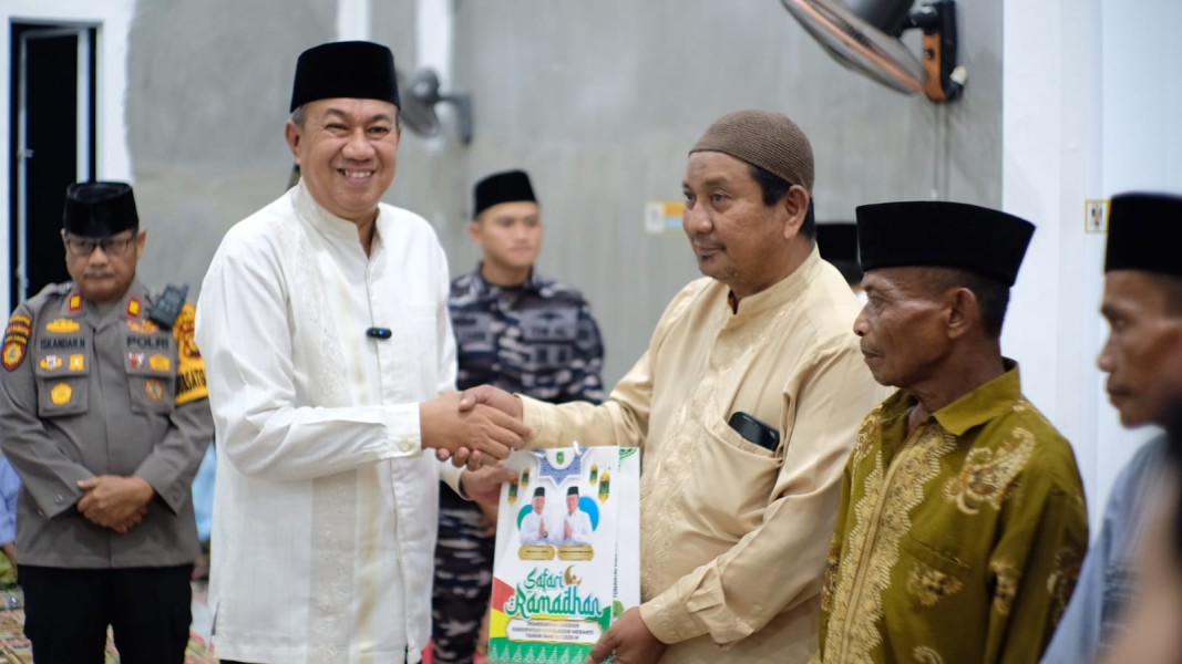 Wakil Bupati Muzamil Baharudin Safari Ramadhan di Desa Insit Kecamatan Tebingtinggi Barat