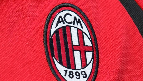 Semua Pemain Milan Negatif Corona, Bisa Latihan Lagi