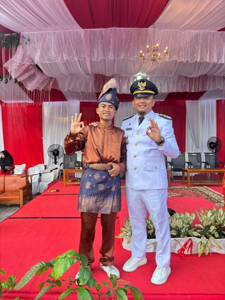 SMKN 1 Bandar Laksamana Raih Juara 1 Perlombaan Musikalisasi Puisi Tingkat Kecamatan