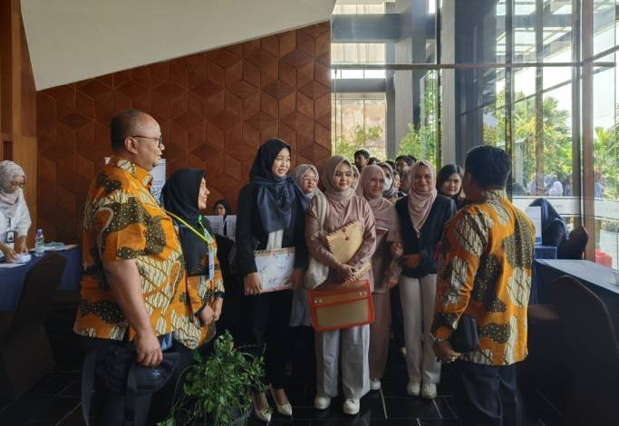 Hari Pertama Dibuka, Ratusan Pencaker Serbu Lokasi Riau Job Fair 2023