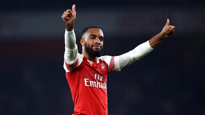 Heboh Alexandre Lacazette Muncul di Laman Resmi Barcelona