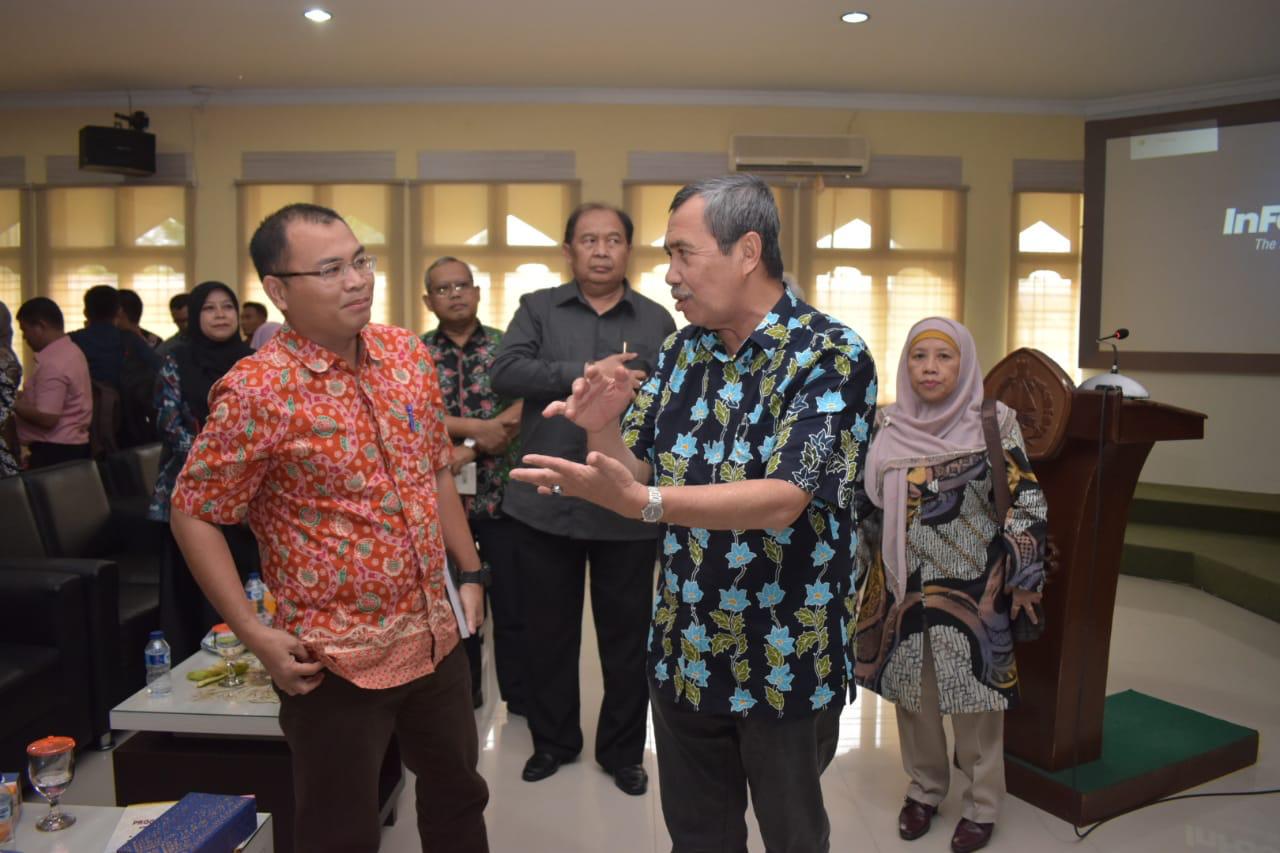 Dengan Pantun, Gubernur Riau Ucapkan Selamat untuk Dr Junaidi yang Akan Dilantik