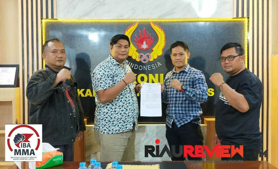 Pengcab IBA-MMA Serahkan SK Kepengurusan kepada KONI Bengkalis