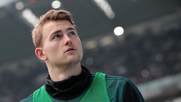 MU Ingin Tukar Pogba dengan De Ligt?