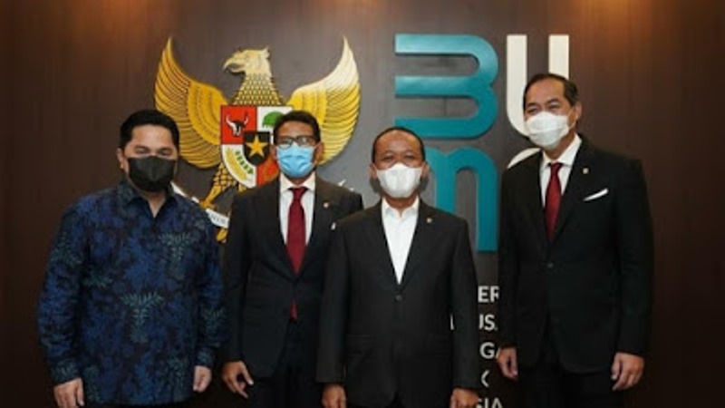 Keuntungan Jokowi Pertemukan Trio Erick-Sandi-Lutfi di Kabinet