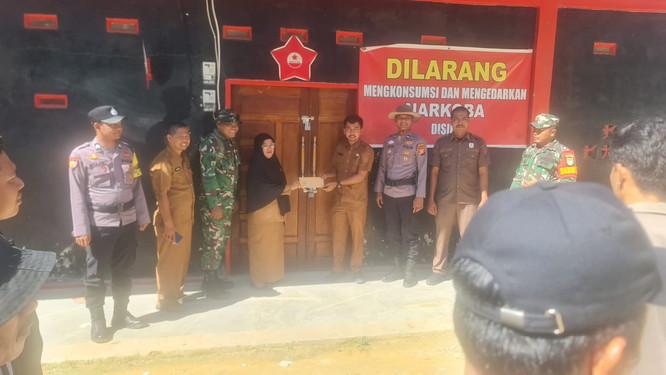 Pemilik Warung Remang di Tanah Putih, Rohil Diberi Waktu 7 Hari Kosongkan Bangunan