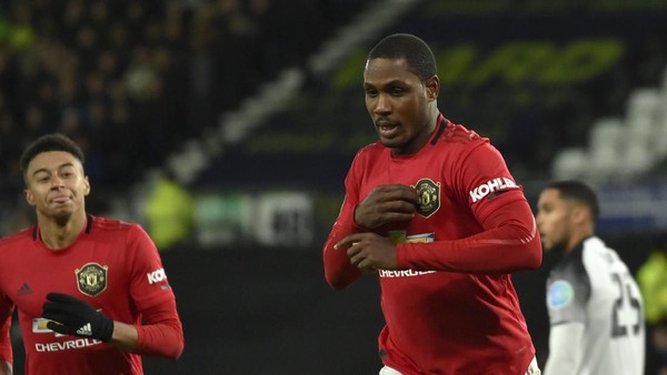 Demi Man United, Ighalo Rela Dipotong Gaji Rp 109,8 M