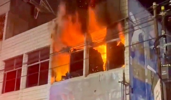 Ruko di Jalan Tuanku Tambusai Pekanbaru Terbakar Hebat, Empat Nyawa Melayang Sekaligus