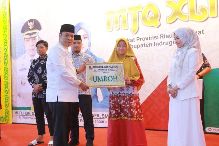 Pemko Pekanbaru Umrohkan Dua Juara MTQ Riau di Inhu, Pj Wako: Prestasi Ini Merupakan Kebanggaan