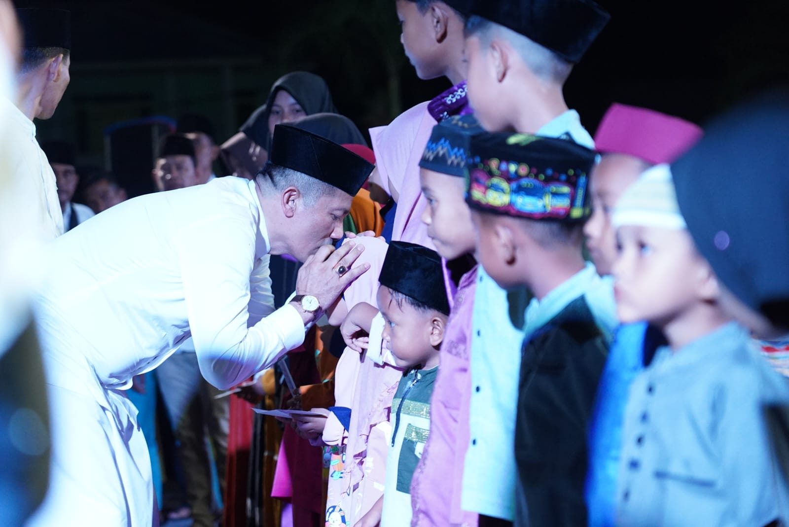 Isra Mi'raj Tebingtinggi Barat, H. Muhammad Adil Serahkan Bantuan Ke Masjid Ar-Rahman Desa Alai