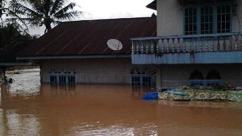 Banjir di Inhu Riau Kian Meluas, 10 Kecamatan Tergenang