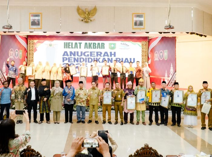 Ada 7 Kategori, Ini Dia Daftar Penerima Anugerah Pendidikan Riau 2025