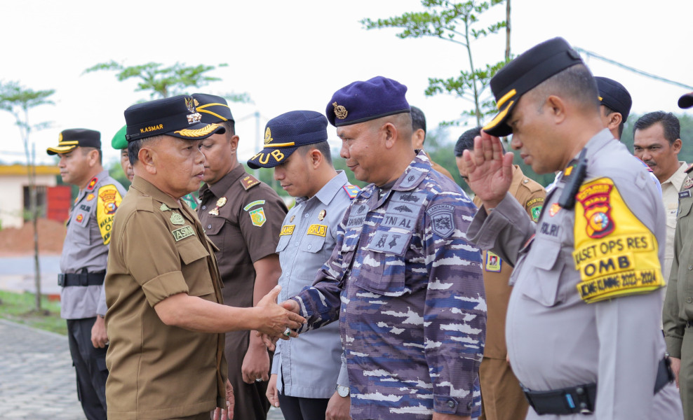 Dukung Kesiapan Pengamanan Kampanye, Plt Bupati Asmar Pimpin Apel Gelar Pasukan Polres Kepulauan Mer
