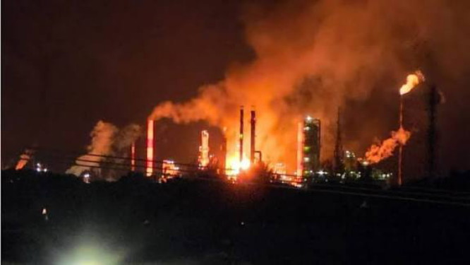 Diwarnai Ledakan Keras, Kilang Pertamina di Dumai Terbakar