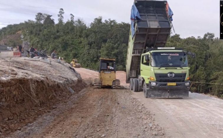 Pekerjaan Trase Baru Jalan Lintas Riau-Sumbar di XIII Koto Kampar Capai 70 Persen