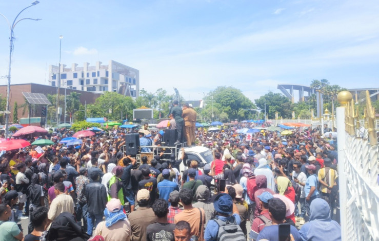 Massa Sampaikan Lima Tuntutan, Pemda Minta Satgas PKH Undur Batas Waktu Relokasi TNTN