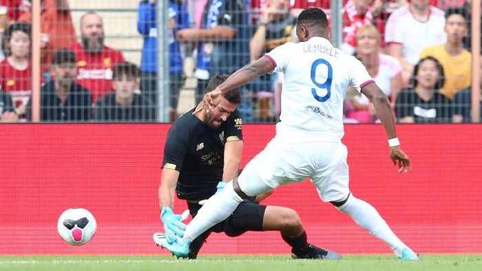 Belum Panas, Alisson pun Bikin Blunder
