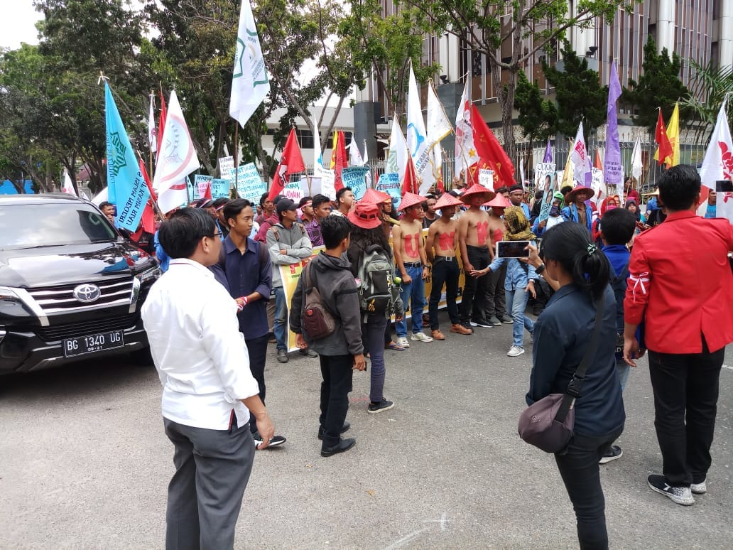 Aksi Unjuk Rasa FPR dalam Rangka 