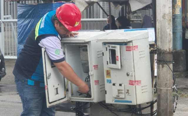 Jalanan Bengkalis Kembali Terang Benderang, PLN Bengkalis Kembali Lakukan Penyambungan Listrik PJU