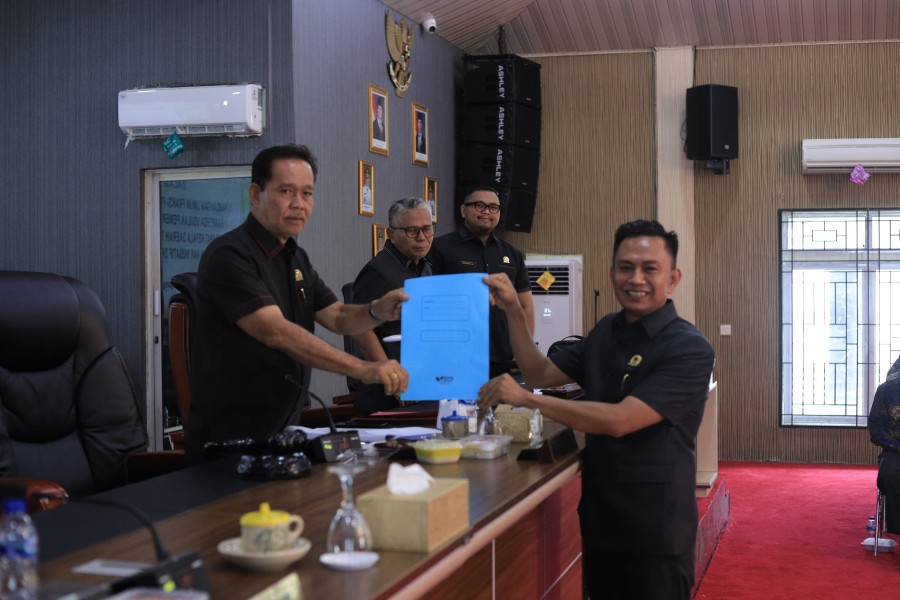 Seluruh Fraksi DPRD Kepulauan Meranti Setujui Tiga Ranperda Pemkab Dibahas ke Tahap Lanjut