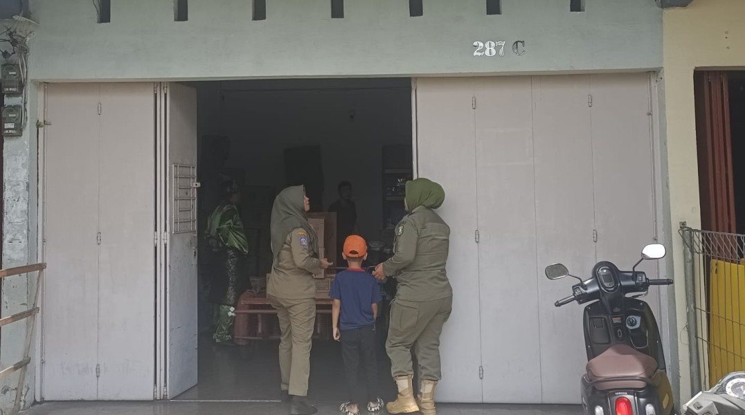 Diduga Menghindari Pajak Gudang Barang Milik Ayi Membandel Tetap Beroperasi