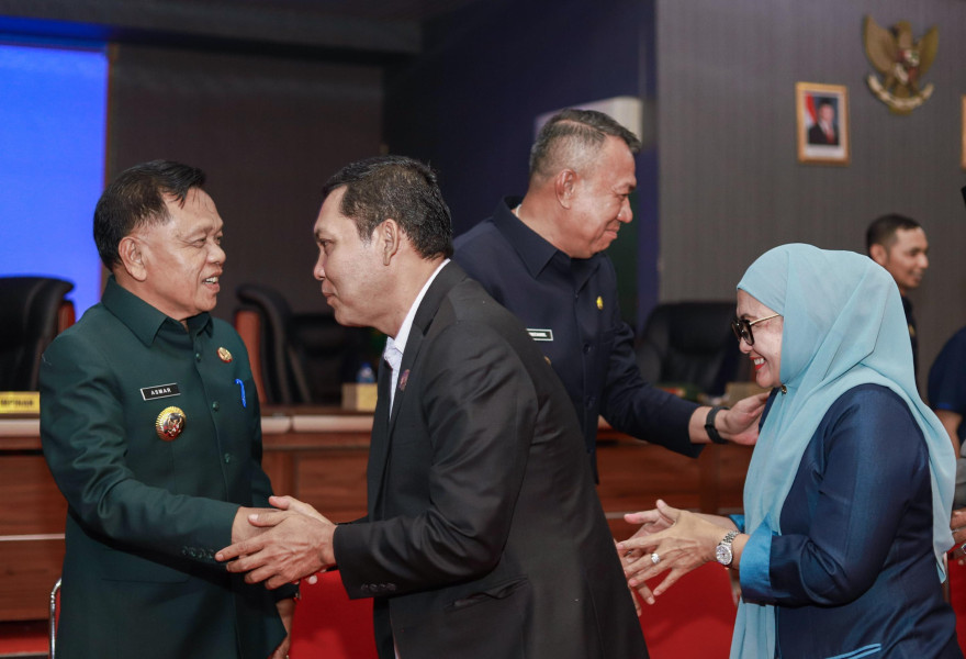 DPRD Kepulauan Meranti Gelar Rapat Paripurna Penyampaian Pidato Perdana Bupati dan Wakil Bupati 2025