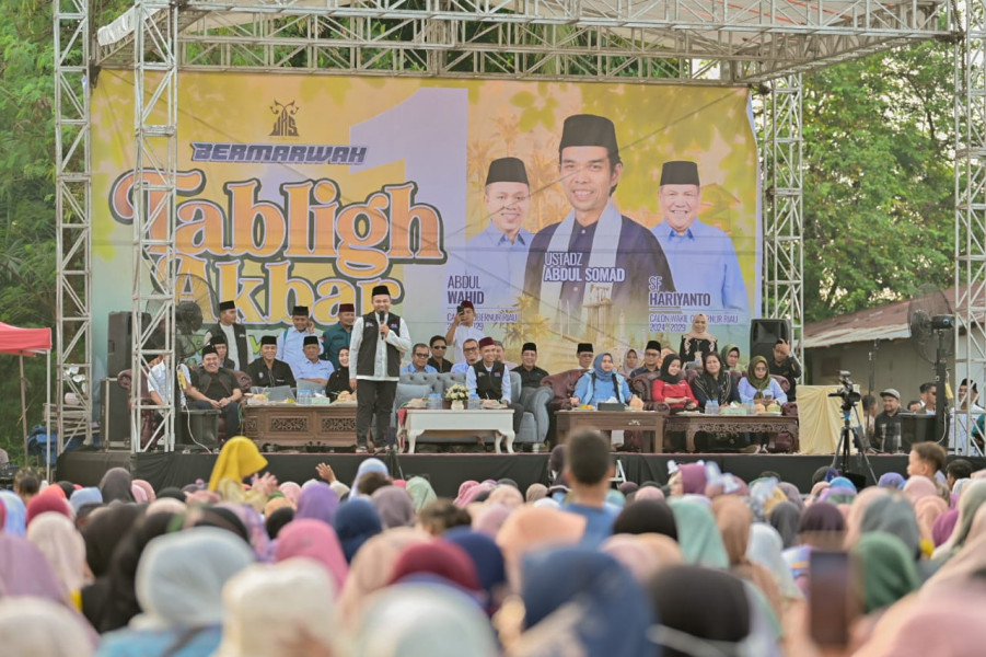 Hadiri Kampanye di Duri, UAS Ajak Masyarakat Dukung Abdul Wahid Gubernur dan Kasmarni Bupati