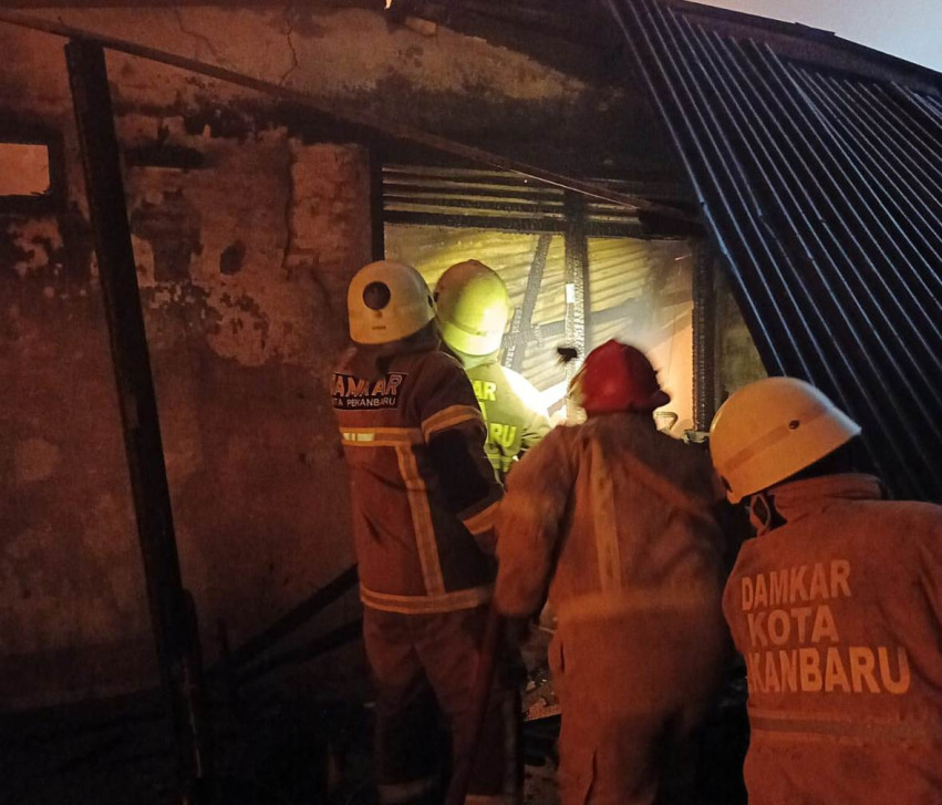 Kebakaran di Asrama Polri di Pekanbaru, Rumah Bulatan dan Bangunan 4 Petak Hangus