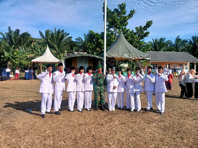 Upacara HUT RI Ke 80, Siswa-siswi Paskibraka dan Paduan Suara Tampil Dengan Baik