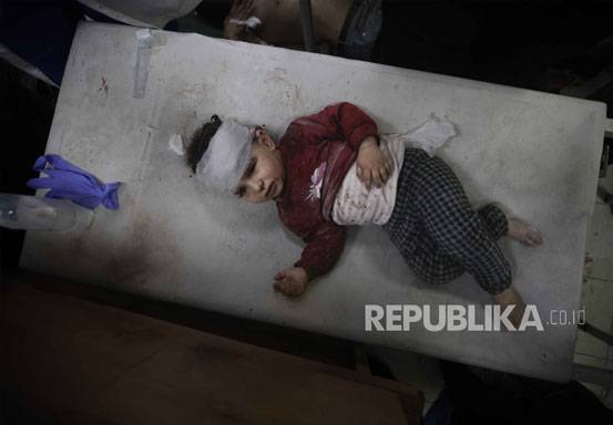 Penuh Penderitaan Anak Sebatang Kara di Rumah Sakit Gaza