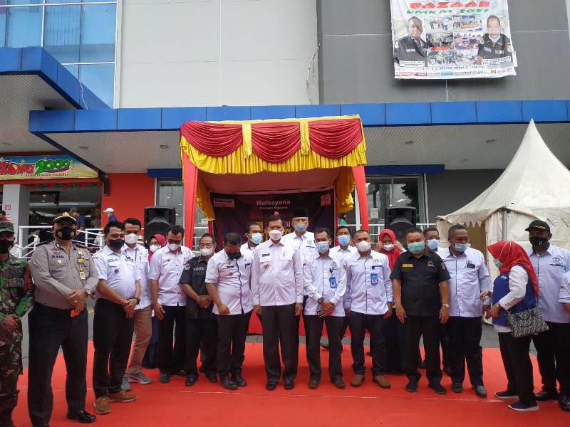 Walikota Pekanbaru Hadiri Pengukuhan LPM Sidomulyo Barat