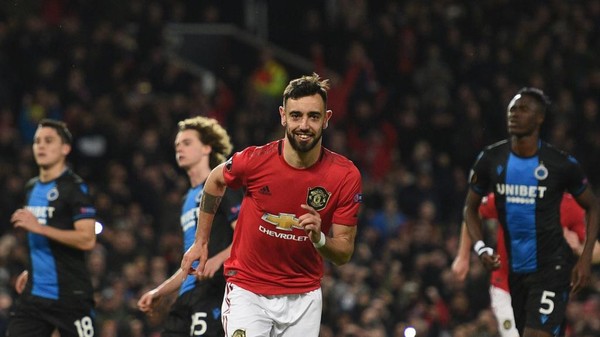 Bruno Fernandes 'Tenggelamkan' Paul Pogba