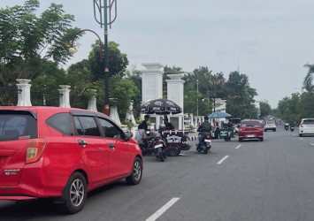 Wako Agung Cari Solusi Penataan PKL Agar Tidak Rugikan Pengguna Jalan
