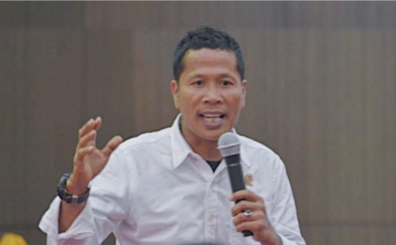 Golkar Riau Kembali Berang, Eet : Jangan Ganggu Ketua Kami!