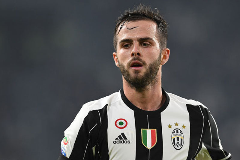 Pjanic: Persaingan antara Juventus dan Napoli Akan Berlangsung Ketat
