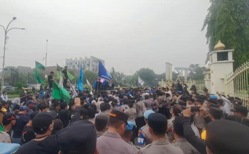 Aksi Mahasiswa Demo Penanganan Kabut Asap Hingga Beasiswa di Riau