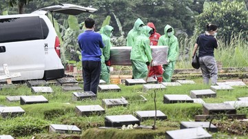 639 Jenazah di Jakarta Dimakamkan dengan Prosedur Covid-19