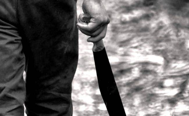 Guru SMP di Kuansing Tewas Bersimbah Darah, Diduga Digorok Suami