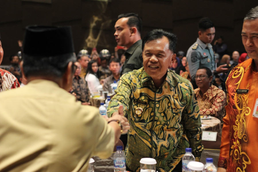 Kabupaten Kepulauan Meranti Raih Peringkat Tiga LKPM dalam Riau Investment Award Tahun 2023