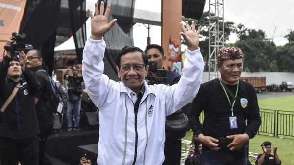 Mahfud MD Serahkan Surat Pengunduran Diri ke Jokowi Besok