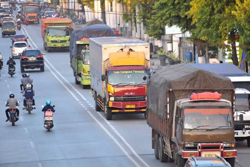 Ingat ! Mobil Angkutan Barang Dilarang Beroperasi Selama Lebaran