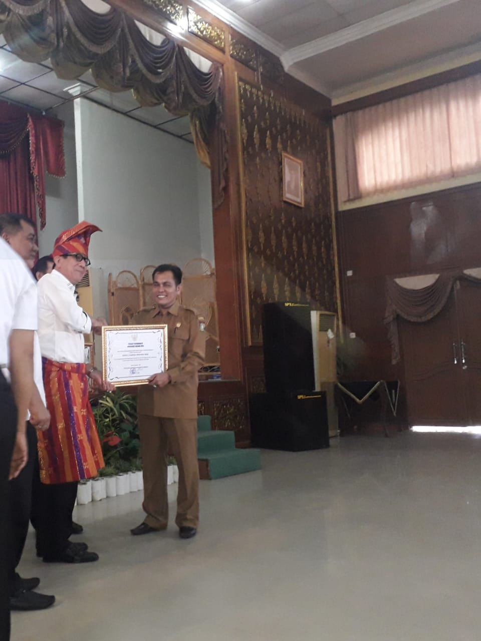 Kemenkumham Memberikan Penghargaan ke Desa Tanjung Karang