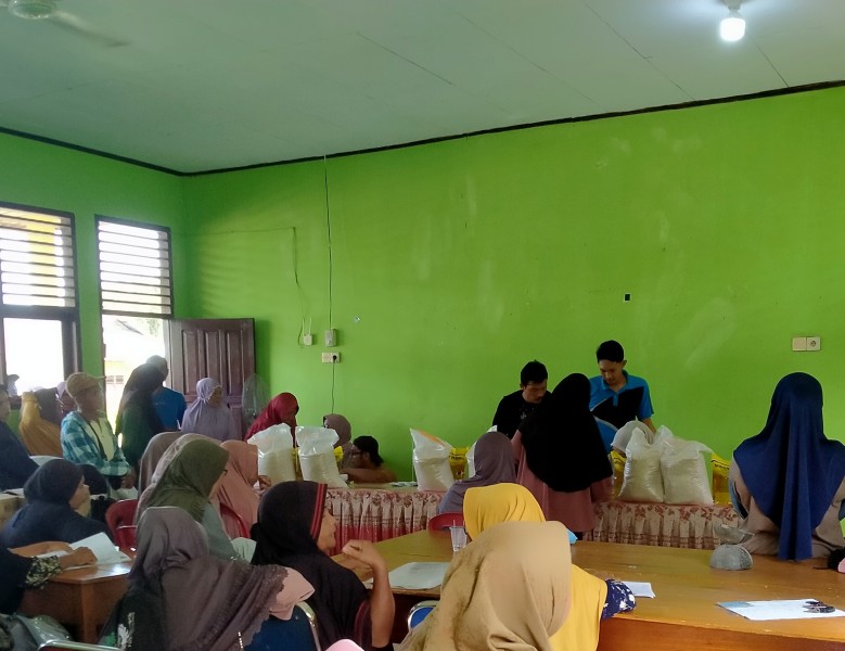 Penyaluran Beras Bantuan Pangan Tahun 2025 di Desa Sepahat Berjalan Tertib dan Lancar