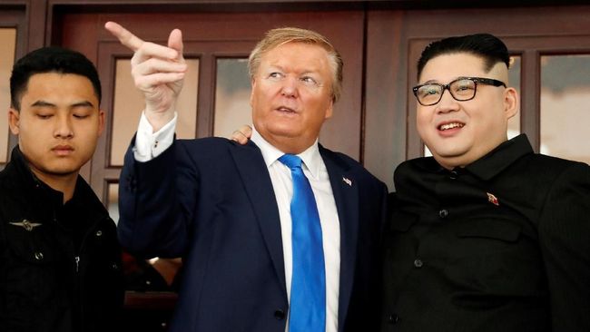 'Donald Trump' dan 'Kim Jong-un' Ditangkap di Vietnam
