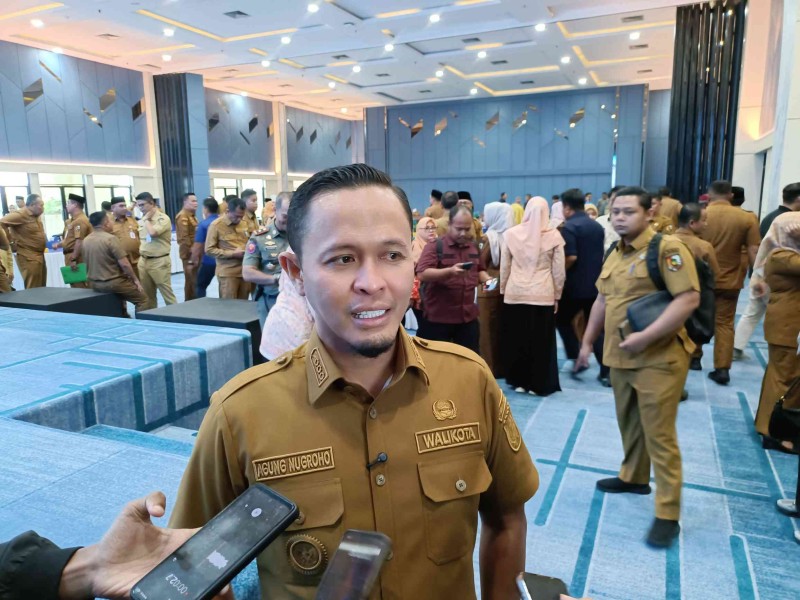 Wako Agung Minta RT dan RW di Pekanbaru Aktif Laporkan Persoalan Lingkungan