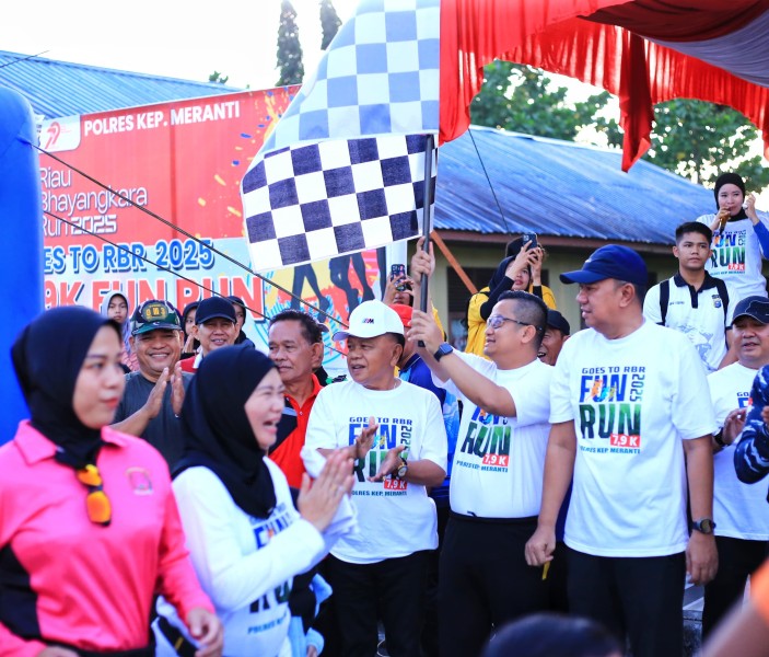Lepas Fun Run 7,9 K, Bupati dan Wakil Bupati Ajak Masyarakat Sukseskan Riau Bhayangkara Run 2025