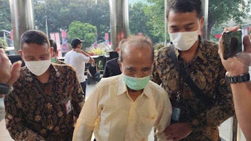 Usia 81 Tahun, Mantan Gubernur Riau Annas Maamun Tetap Diproses Hukum