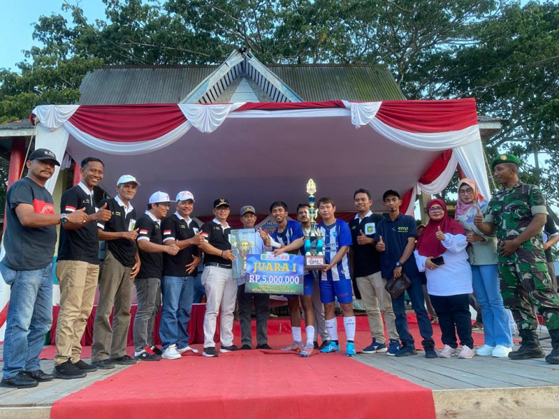 Belitung FC Raih Juara Pertama di Turnamen Sepak Bola HUT RI Ke 78 Merbau, PT. ITA Sponsor Tunggal