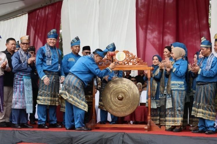 Bukan Cuma Balapan Perahu, Pacu Jalur 2026 Bawa Misi Selamatkan Sungai Kuantan