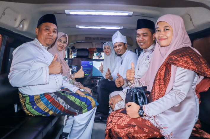 Pemko Pekanbaru Luncurkan 8 Angkot Listrik